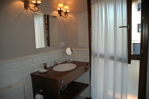 baño principal en apartamento dalia